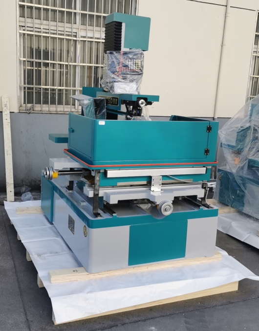 DK7735 Электроэрозионный станок