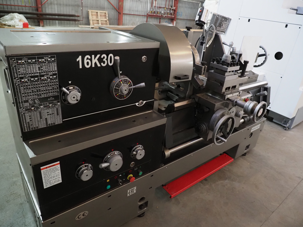 16K30 Универсальный токарный станок